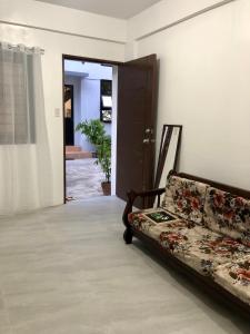 Sebastian’s Crib F