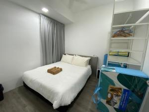 4-7 Pax Genting View Resort Kempas Residence -Free Wifi, Netflix And Free Parking