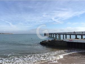 Maisons de vacances Charmant pavillon T3 pour 5 pers. a 500 m de la plage - La Tranche-sur-Mer - FR-1-357-96 : photos des chambres
