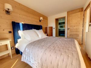 Appartements Appartement Montvalezan-La Rosiere, 4 pieces, 8 personnes - FR-1-275-196 : photos des chambres