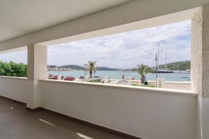 Apartment Zvon - 10 m from sea