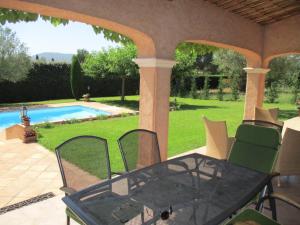 Villas Delightful villa in historic village ten minutes from the sea. : photos des chambres