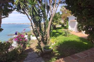 Mediterranean Villa - Sea Views & Heatable Pool