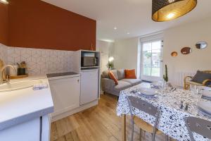 Appartements Un toit sous les Ifs - 2 chambres a Laval : photos des chambres