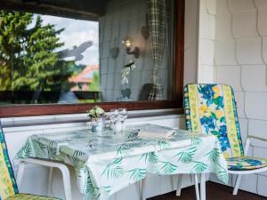 weißer Hirsch im Haus Sabine