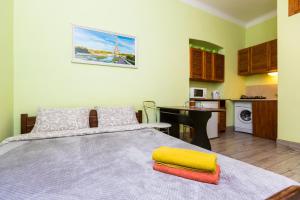 Файна смарт-квартира біля ЖД вокзалу на Городоцькій 143