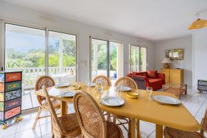 Villa piscine pour 8 à Lacanau