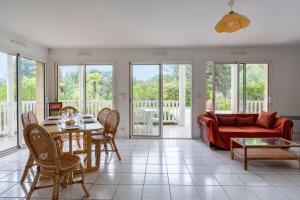 Villa piscine pour 8 à Lacanau