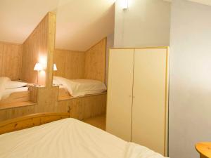 Maisons de vacances Gite Fresse-sur-Moselle, 3 pieces, 6 personnes - FR-1-589-43 : photos des chambres