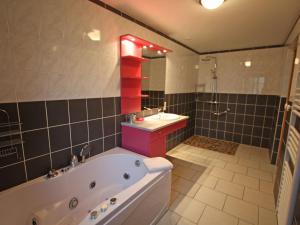 Maisons de vacances Gite Harsault, 5 pieces, 9 personnes - FR-1-589-79 : photos des chambres