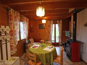 Maisons de vacances Gite Le Val-d'Ajol, 2 pieces, 2 personnes - FR-1-589-230 : photos des chambres