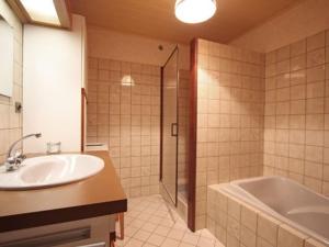 Gîte familial avec salle de jeux, cheminée, terrasse et proche de sites touristiques - FR-1-589-186