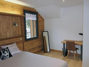 Maisons de vacances Gite 4 etoiles avec sauna et terrasses pour 14 pers. - FR-1-589-319 : photos des chambres