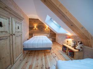 Maisons de vacances Chalet familial spacieux avec SPA, salle de jeux, pres des pistes - 14 pers, Vosges - FR-1-589-366 : photos des chambres