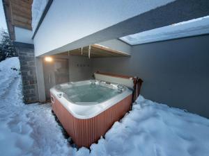 Maisons de vacances Chalet familial spacieux avec SPA, salle de jeux, pres des pistes - 14 pers, Vosges - FR-1-589-366 : photos des chambres