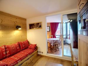 Beau 2 pièces rénové 45 pers, expo sud, parking couvert - FR-1-178-339