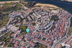 Sunny Apart W Balcony in Algarve by LovelyStay