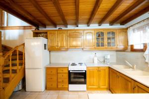 Chrysanthe [ Portaria ] Traditional Pelion House