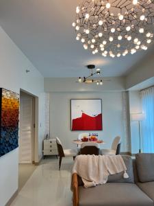 1BRFacing ManilaBay SunsetNear Okada Solaire 1Park