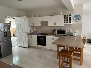 Sandy Shores 3 Henties - Kaap Kruis