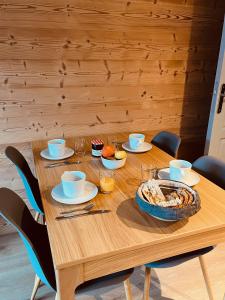 Appart au centre de la station, entièrement rénové, , parking privé et wifi gratuit