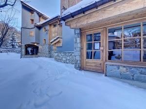 Appartement confortable près des pistes avec parking à Val-dIsère - FR-1-518-116