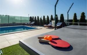 Amazing Home In Split With Outdoor Swimming Pool, 3 Bedrooms And Wifi