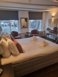 Standard Double Room with External Toilet room in Hotel Oldenburg