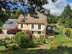 Agréable Gîte au sein d une propriété arborée