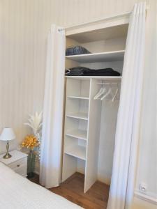 Appartements Grand studio 38m2 dans ancien palace avec piscine et place de parking privee : photos des chambres