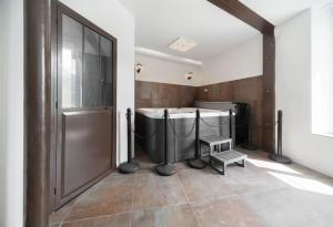Appartements #FER REVER 63# Jacuzzi #Salle de Sport en supplement et sur demande#Musculation : photos des chambres