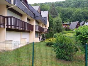 HOUNTANET appart 5 personnes vue montagne avec jardin