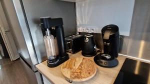 Appartements Beau studio tres calme, parking privee gratuit, Netflix : photos des chambres