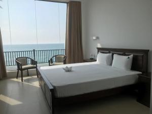 White Sand Villa - Beach front