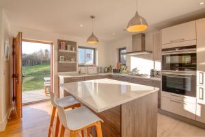 Luxury property with spa access on a nature reserve Cheetah Retreat BV18