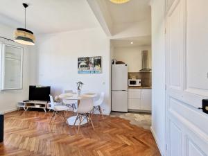 Appartements LE FOCH by Booking Guys : photos des chambres