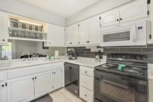 Auburn Home with Private Yard Less Than 4 Mi to Campus!