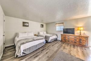 John Tunstalls Cabin - Ideally Located!