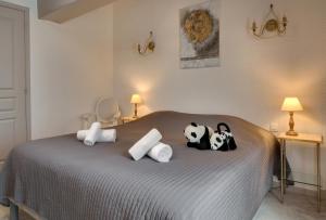 Hotels Hotel La Roseraie : photos des chambres