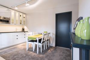 Well Thirteen by Romy&Travis