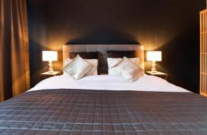 The Blue Ice Apartment - GRINDELHOMES