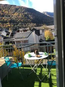 Les Jardins du Casino T2 bis- 4 personnes-Tarif cures - Luchon