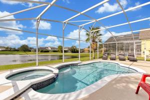 Star Lake Oasis - 4 bed family pool home