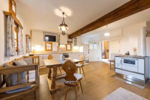 Das Ferienhaus mit Sauna! Neu renoviertes "Liebler Heimathaus" mit Sauna aus Zirben-Altholz, einer "Styrian Whisky Relaxing Lounge" sowie großer Panoramaterrasse!