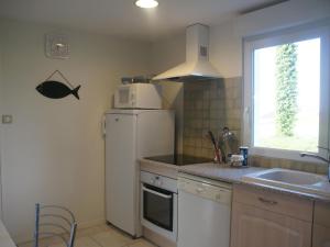 Charming holiday home with sea view, Plougasnou