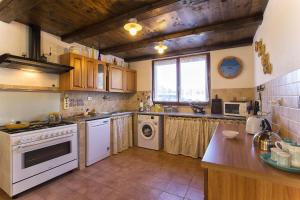 Villa Olive tree, immersa nella natura per relax e quiete img22