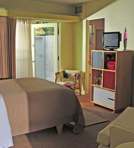 Orbit In - 21 and Over - A Town & Desert Boutique Hotel