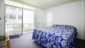 Paradise Court 1