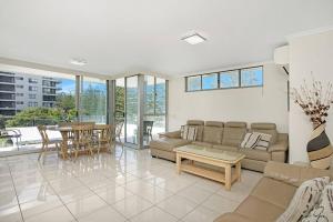 Teenamara - Hosted by Burleigh Letting