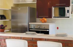 4 Bedroom Nice Home In Tugare 